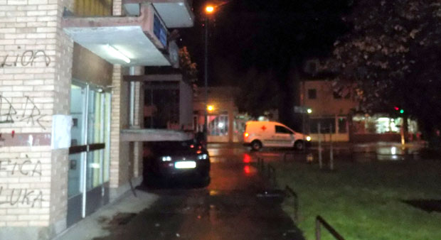 Фреј мучен па избоден ножем 